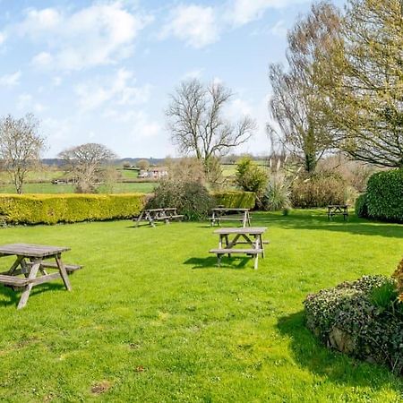 The Burcott Inn Cottages Wells Kültér fotó